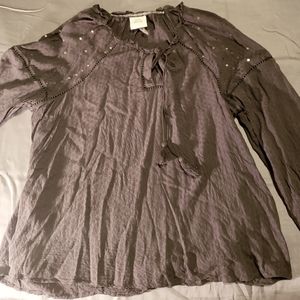 Knox Rose gray blouse with gold sequins on shoulders. Size large. Super cute!